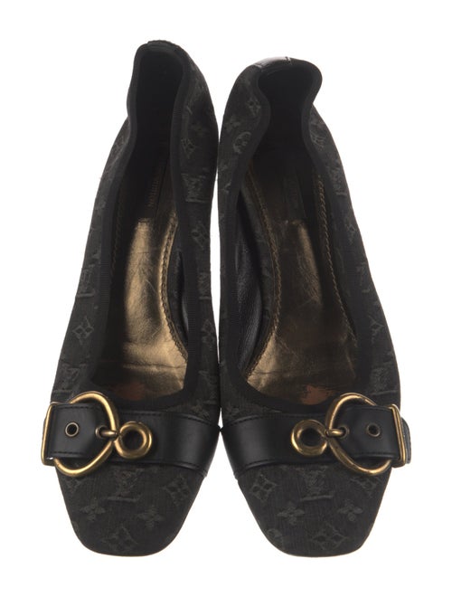 Louis Vuitton LV Monogram Canvas Pumps