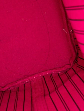 Louis Vuitton LV Monogram Neverfull w/Pouch MM