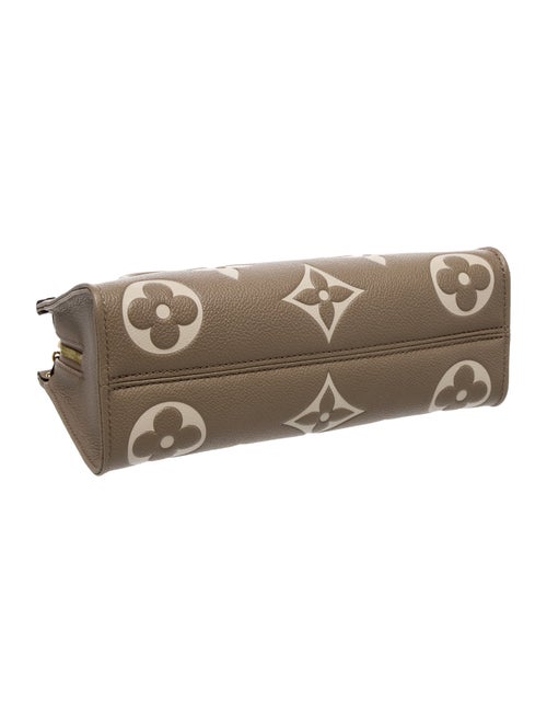 Louis Vuitton Monogram Giant OnTheGo East West