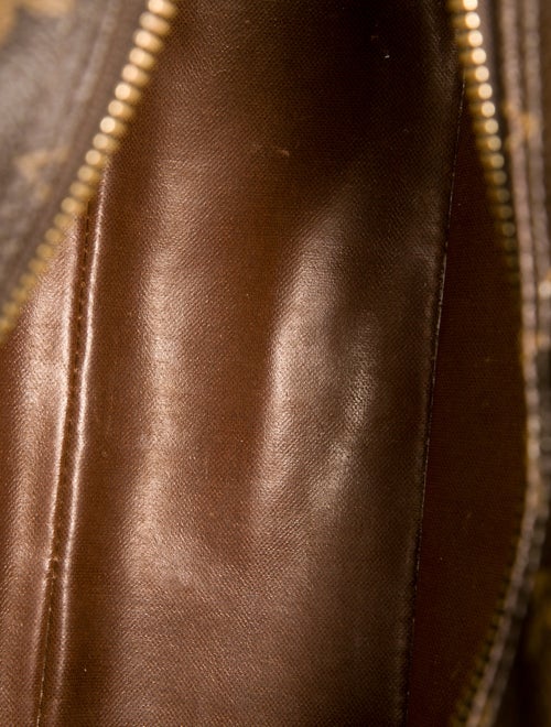 Louis Vuitton Monogram Clutch 25