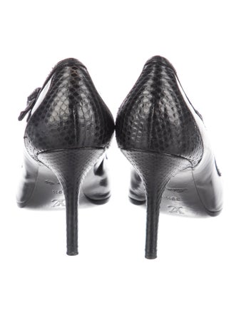 Louis Vuitton Leather T-Strap Pumps