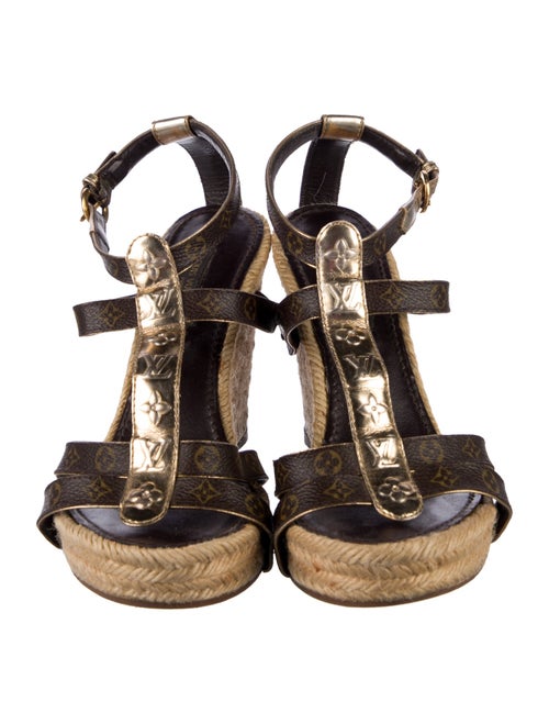 Louis Vuitton LV Monogram T-Strap Pumps