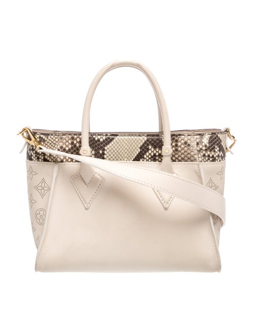 Louis Vuitton Signature On My Side PM