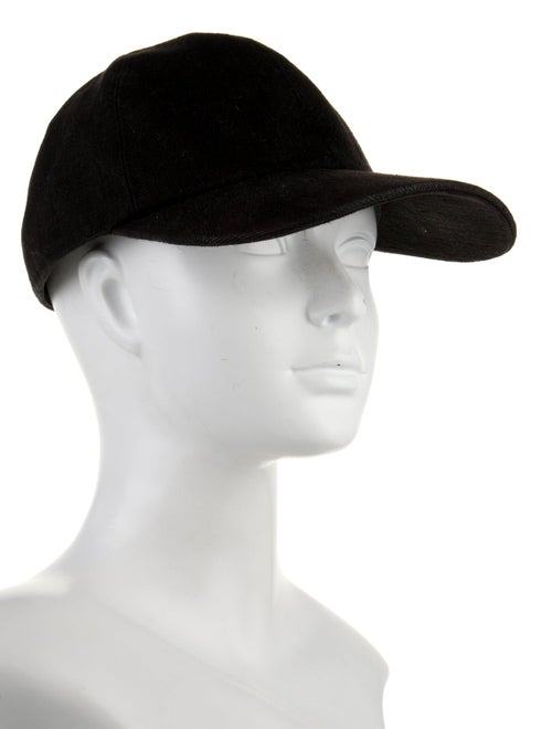 Louis Vuitton Monogram Essential Cap