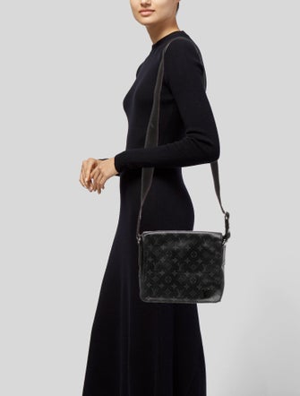 Louis Vuitton Monogram Eclipse District PM