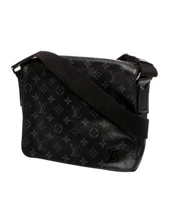 Louis Vuitton Monogram Eclipse District PM