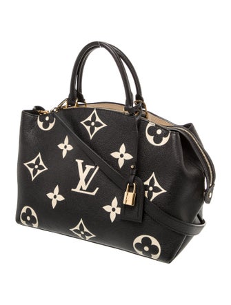 Louis Vuitton Monogram Giant Grand Palais