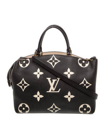 Louis Vuitton Monogram Giant Grand Palais