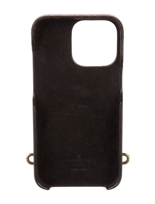 Louis Vuitton Monogram Giant Iphone 13 Pro