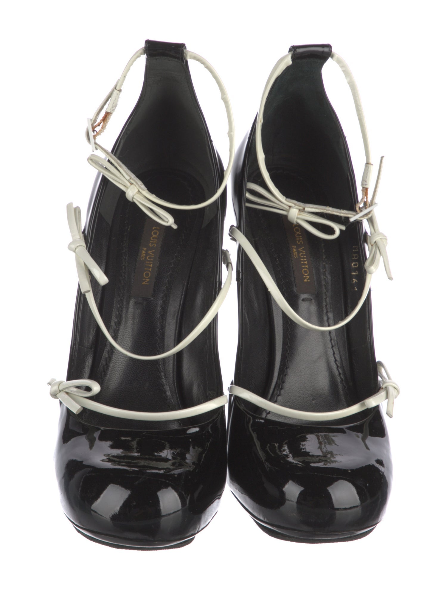 Louis Vuitton Patent Leather Bow Accents Pumps