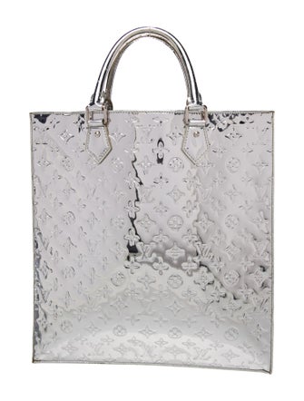 Louis Vuitton LV Monogram Sac Plat