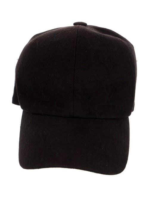 Louis Vuitton Monogram Essential Cap