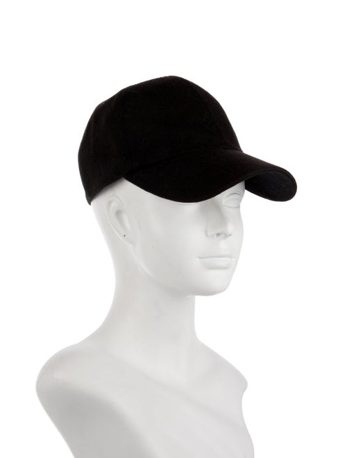 Louis Vuitton Monogram Essential Cap