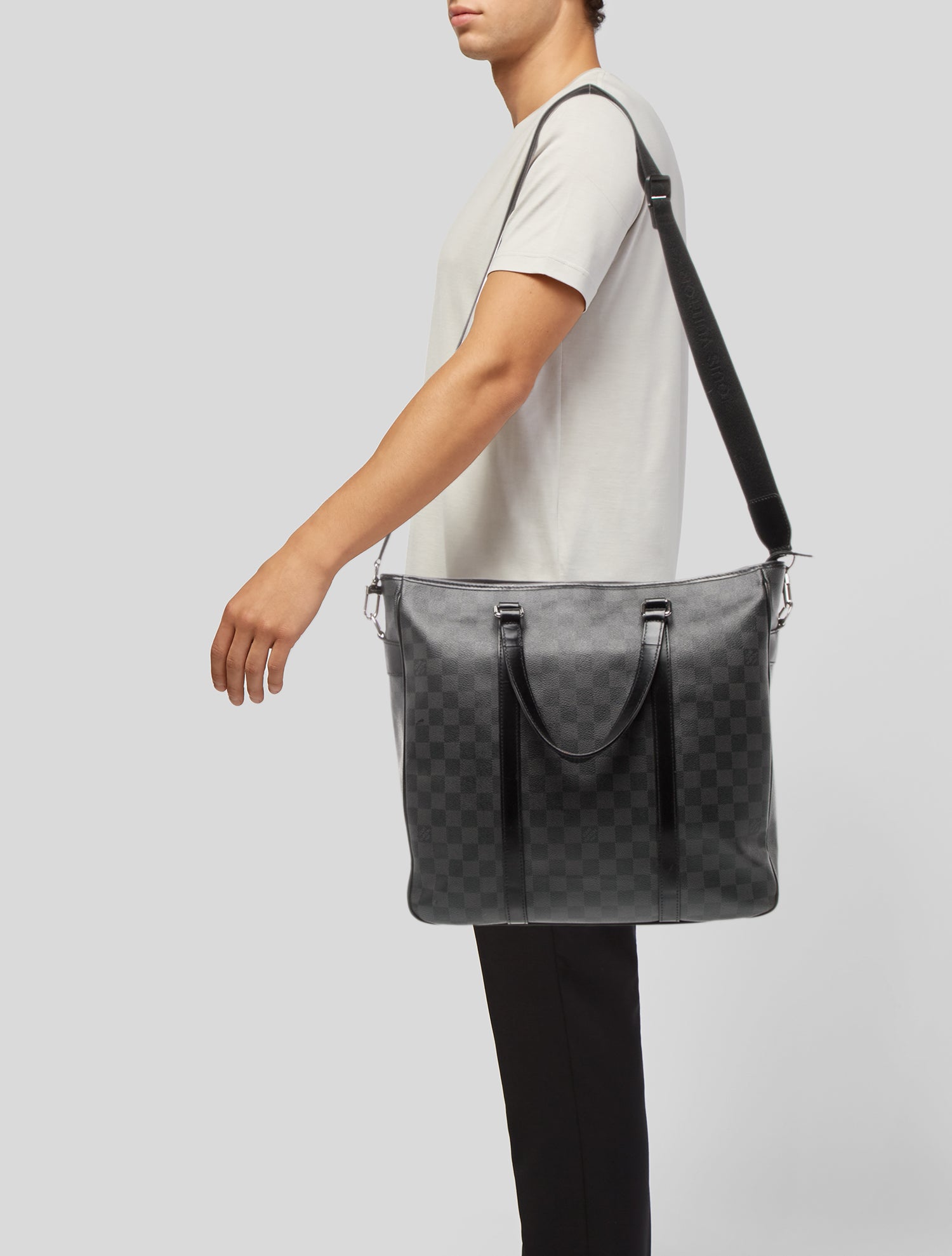 Louis Vuitton Damier Graphite Messenger Bag