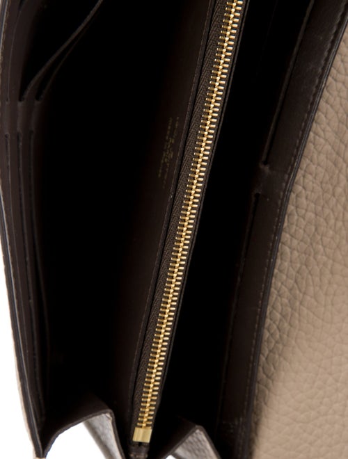 Louis Vuitton Taurillon Leather Capucines Wallet