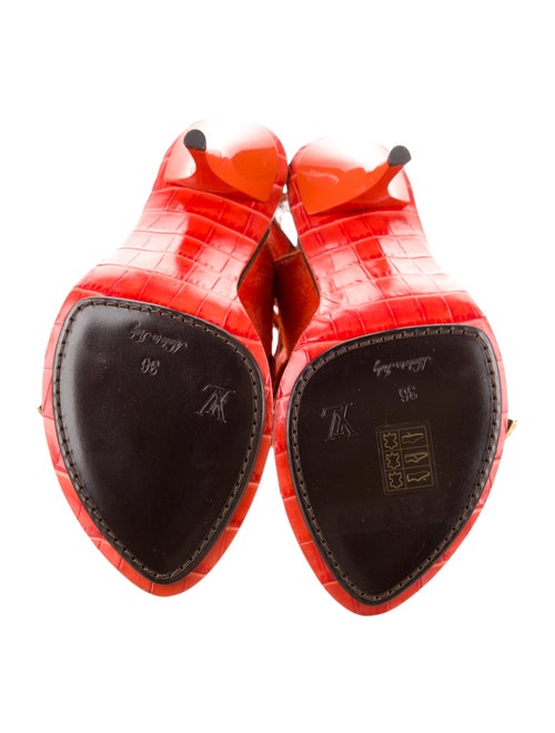 Louis Vuitton Leather Gladiator Sandals