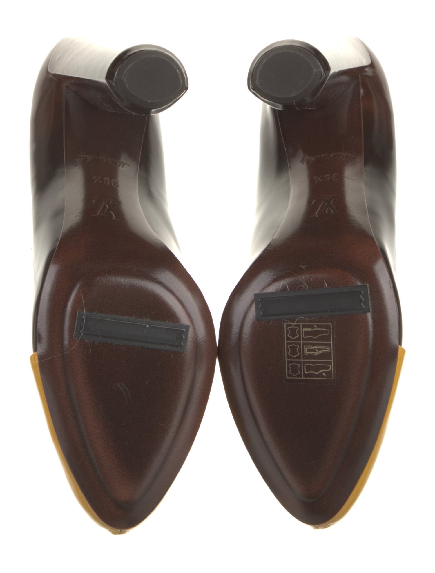 Louis Vuitton Leather Pumps