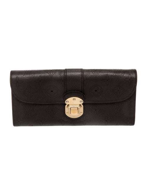 Louis Vuitton 2009 Monogram Pattern Wallet