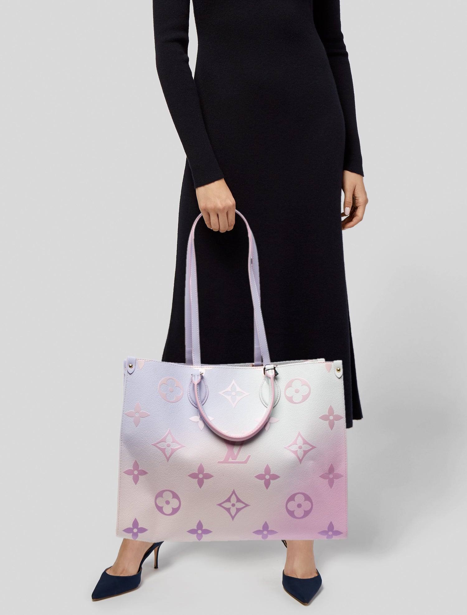 Louis Vuitton Monogram Giant OnTheGo GM w/ Tags