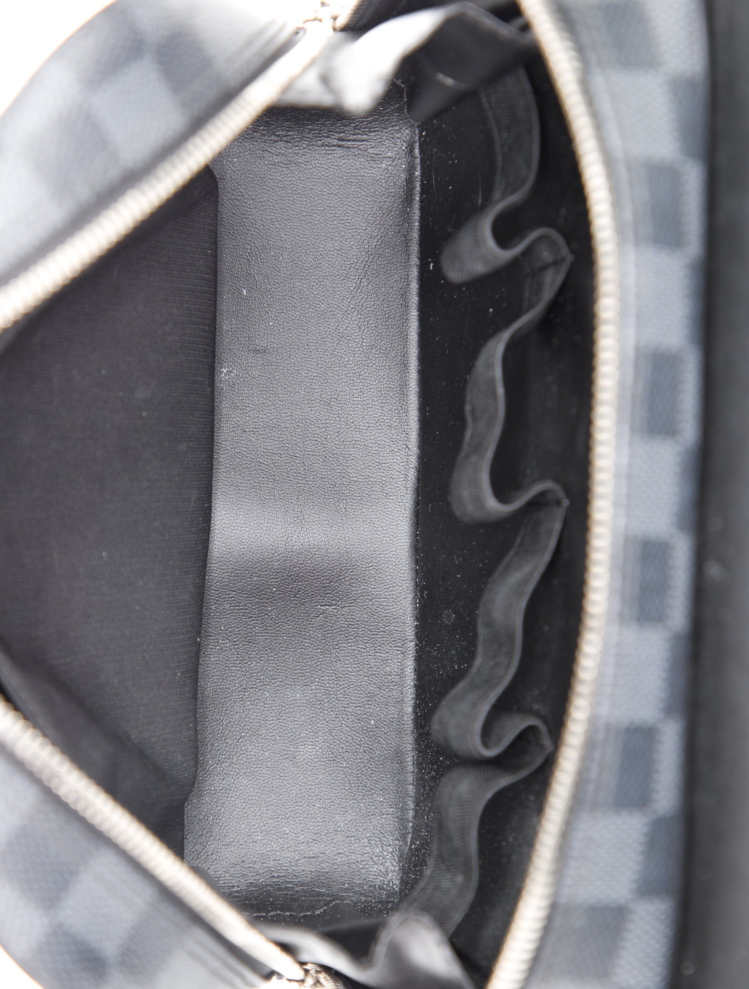 Louis Vuitton Damier Graphite Hanging Toiletry Kit