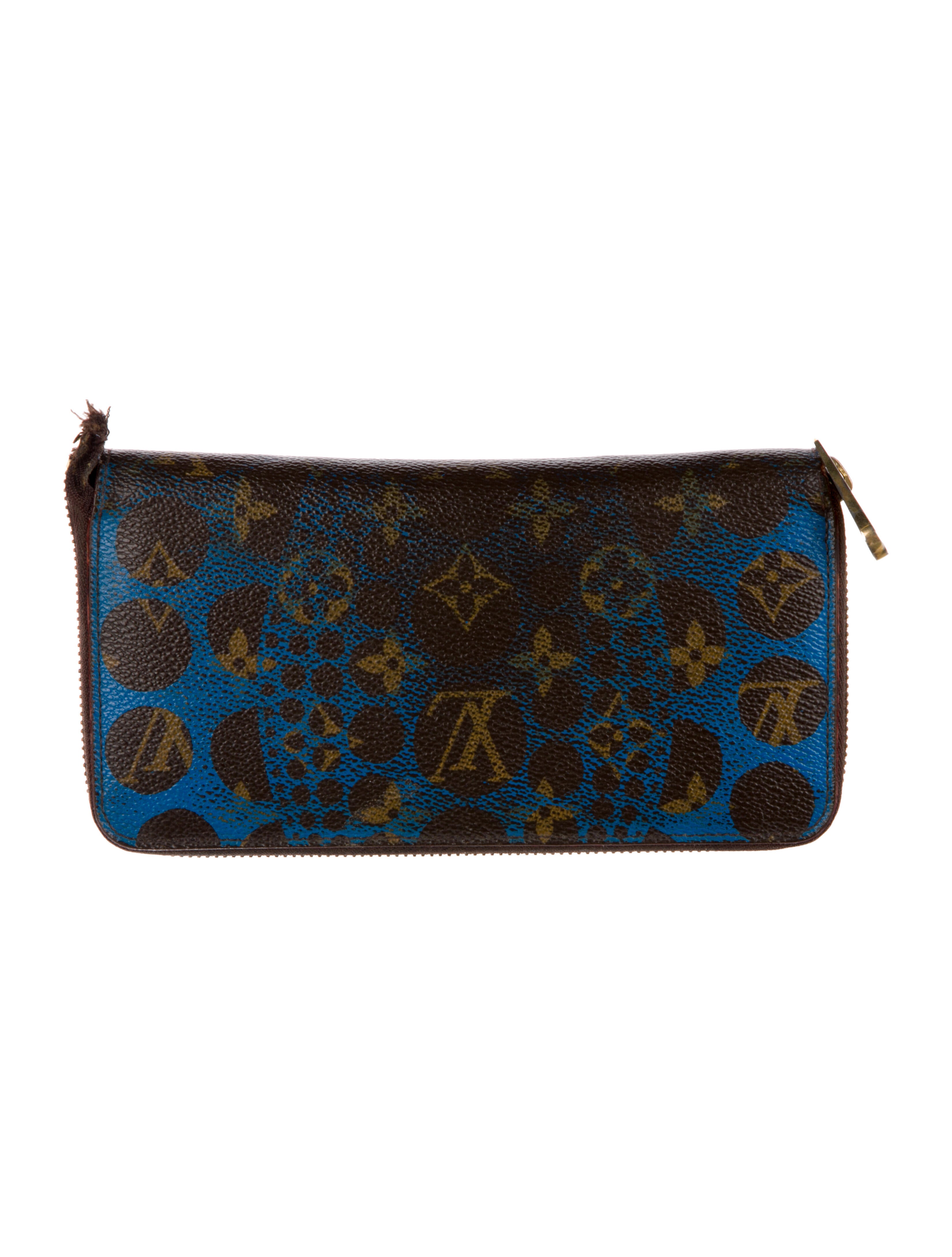 Louis Vuitton Leather Wallet