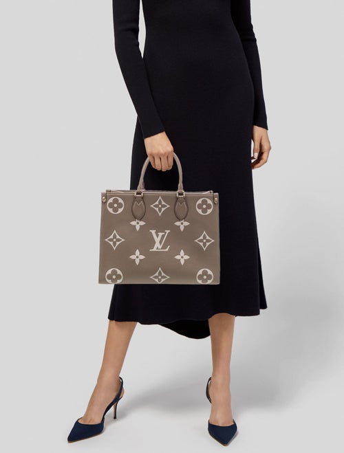 Louis Vuitton LV Monogram OnTheGo MM