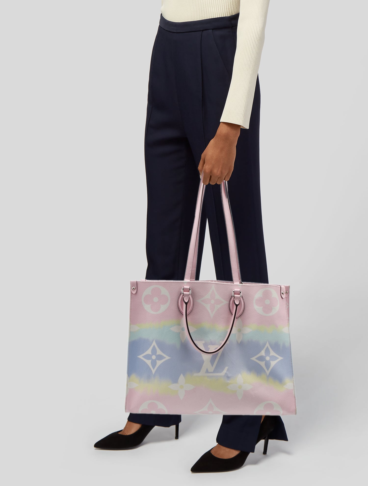 Louis Vuitton LV Monogram OnTheGo GM