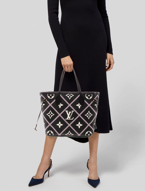 Louis Vuitton LV Monogram Neverfull w/Pouch MM