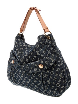 Louis Vuitton LV Monogram Daily GM