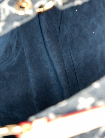 Louis Vuitton LV Monogram Daily GM