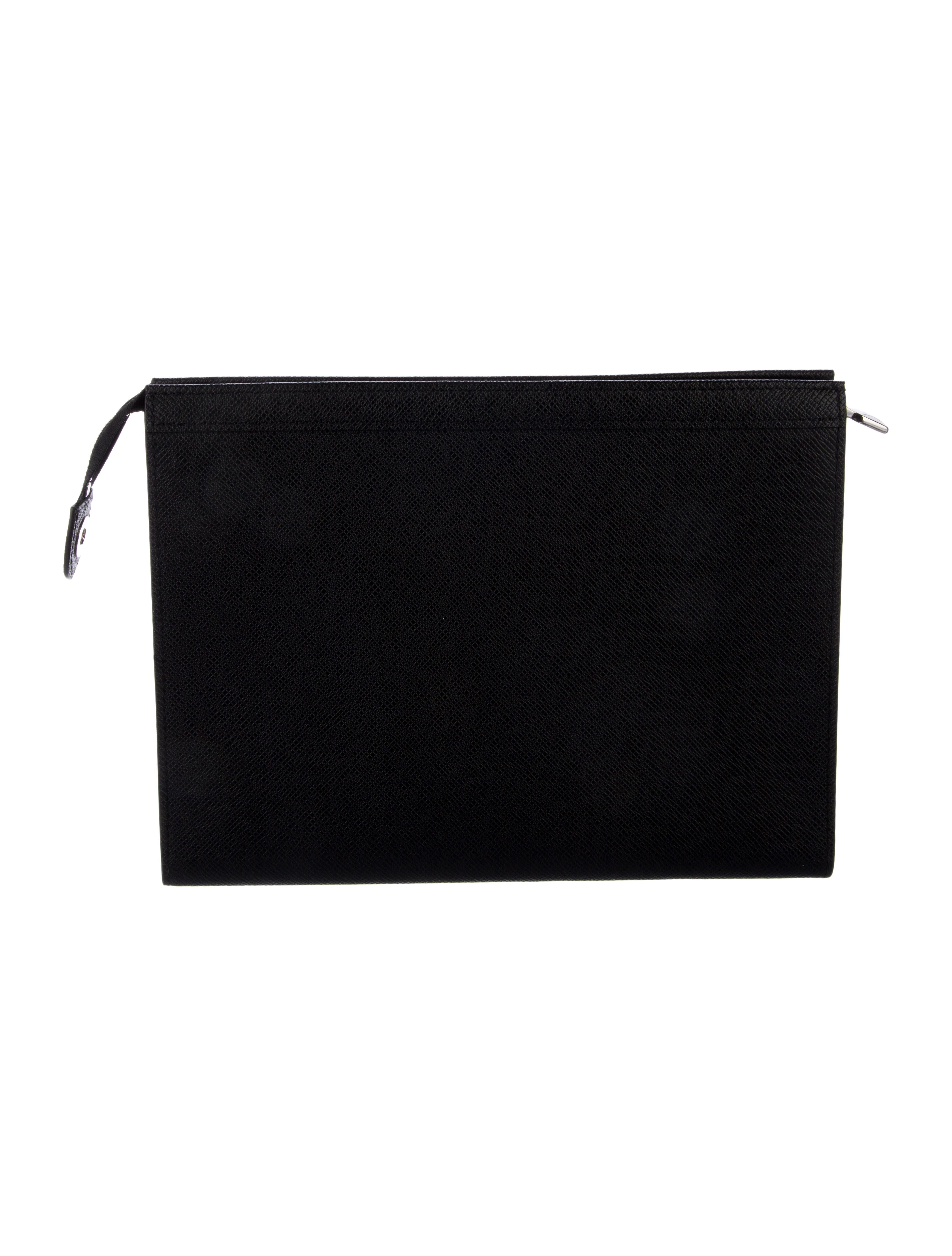 Louis Vuitton Taiga Leather Pochette Voyage MM