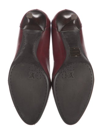 Louis Vuitton Leather Pumps