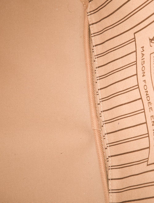 Louis Vuitton LV Monogram Neverfull w/Pouch MM