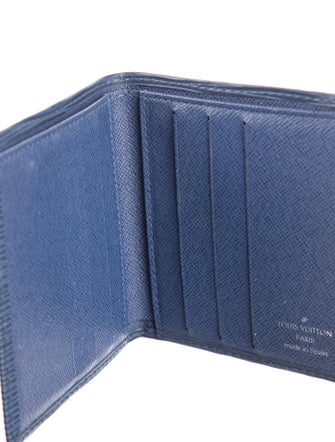 Louis Vuitton 2004 LV Monogram Bifold Wallet