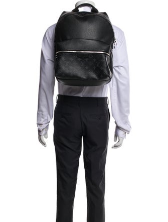 Louis Vuitton LV Monogram Discovery PM