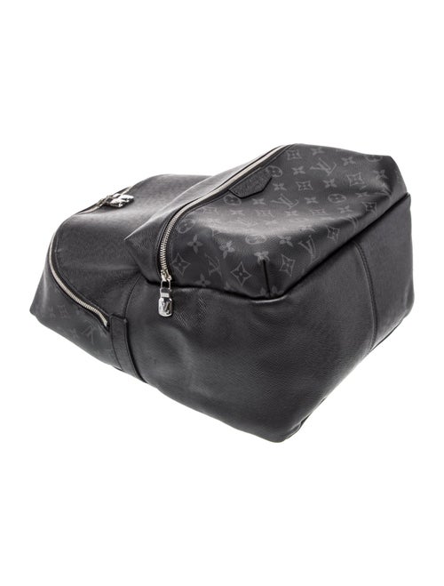 Louis Vuitton LV Monogram Discovery PM