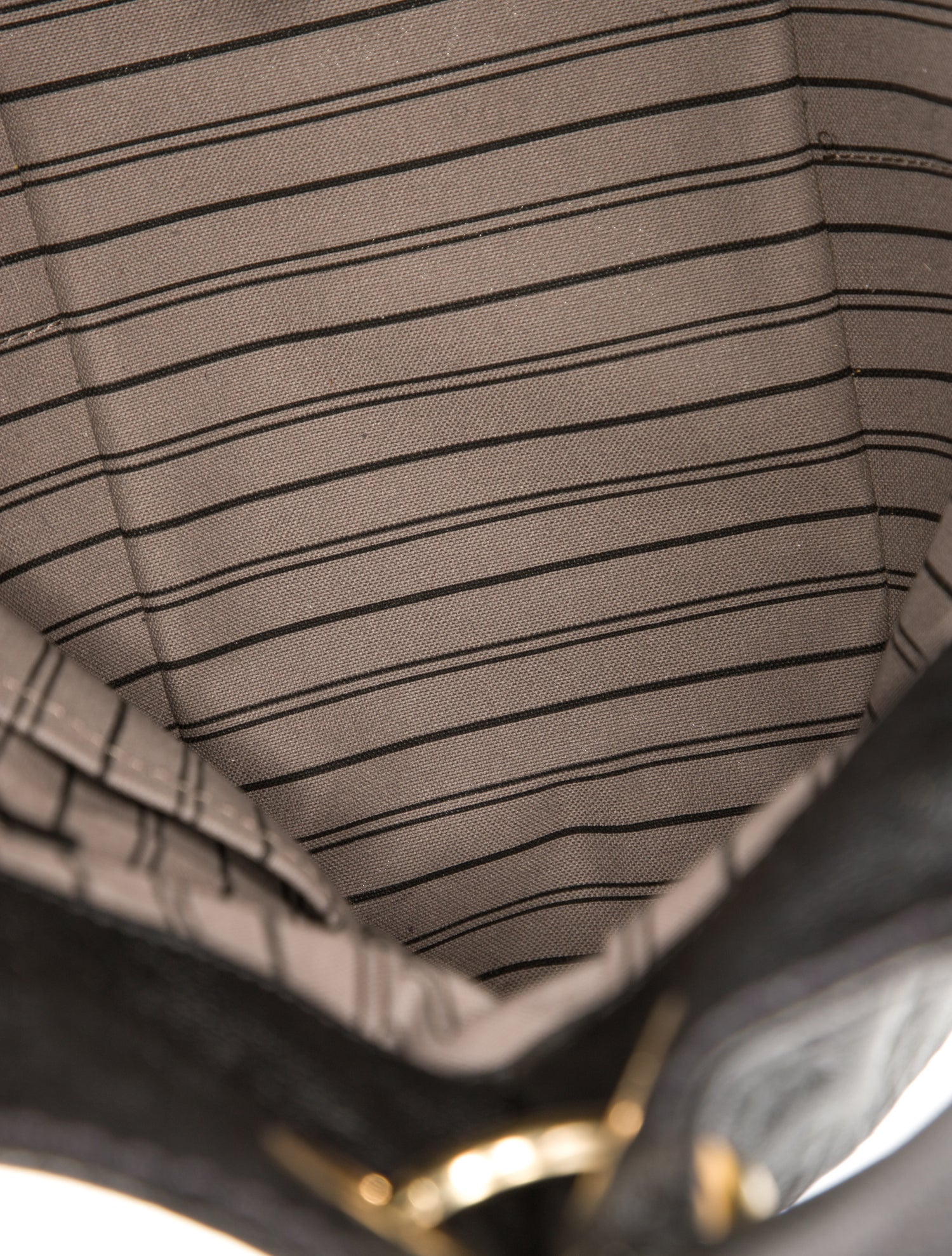 Louis Vuitton LV Monogram Artsy MM