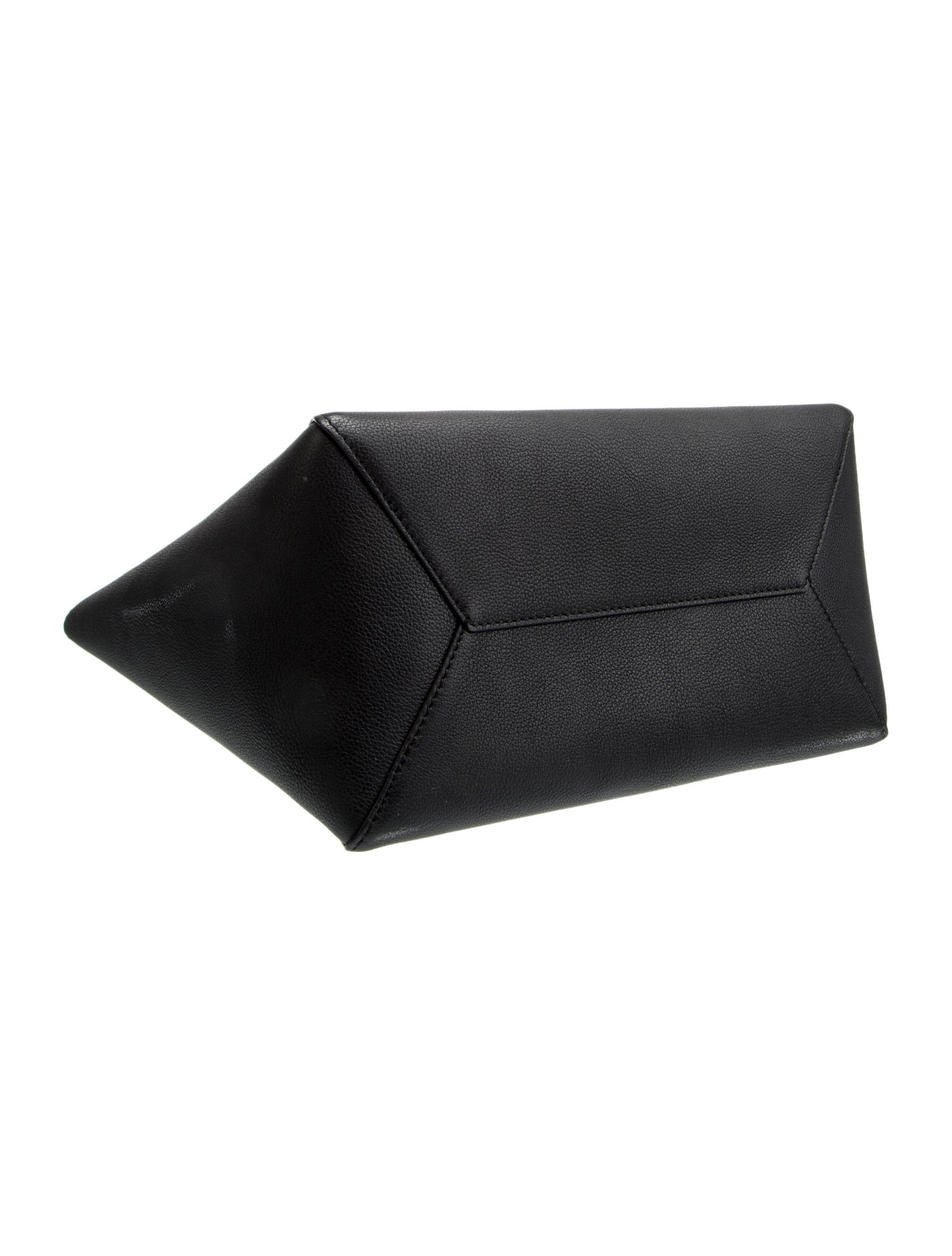 Louis Vuitton Taurillon Leather Lockme