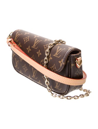 Louis Vuitton LV Monogram Ivy Wallet on Chain