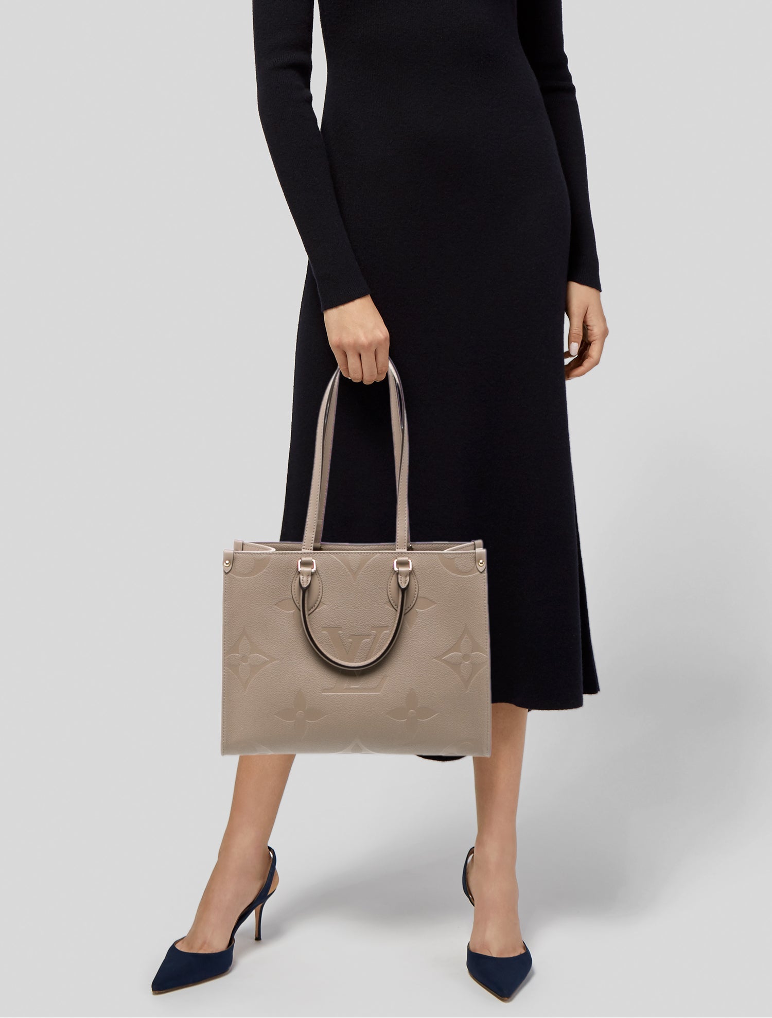 Louis Vuitton Monogram Giant OnTheGo MM