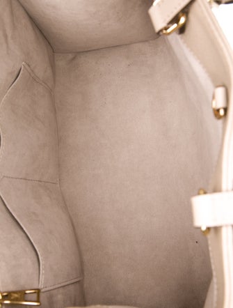 Louis Vuitton Monogram Giant OnTheGo MM