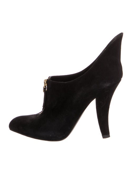 Louis Vuitton Suede Pumps