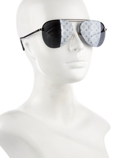 Louis Vuitton Monogram Pattern Aviator Sunglasses