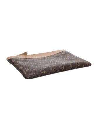 Louis Vuitton LV Monogram Daily Pouch