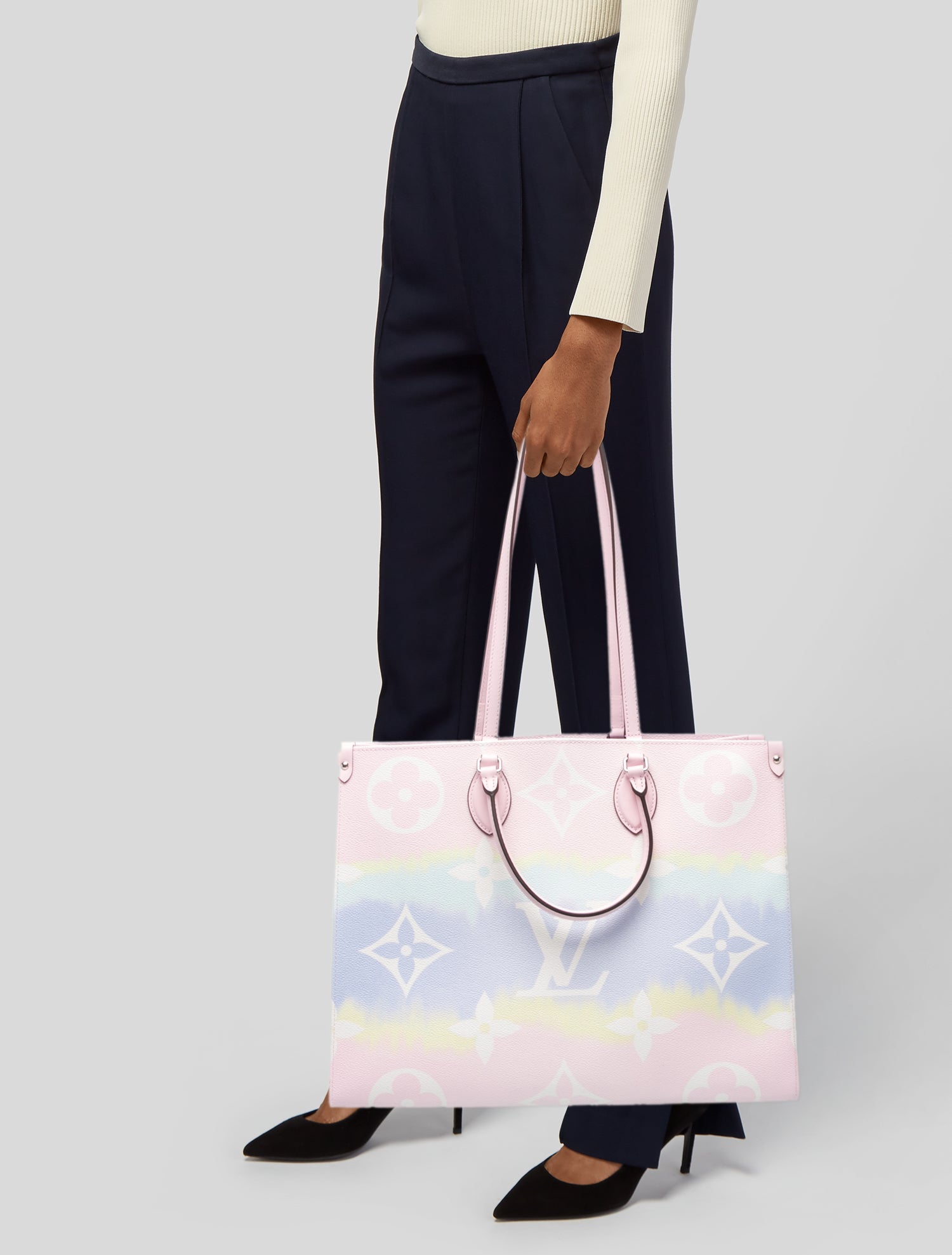 Louis Vuitton LV Monogram OnTheGo GM