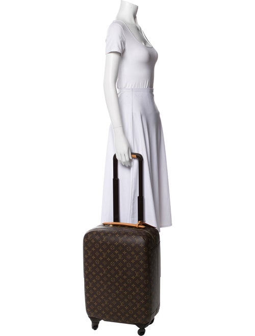 Louis Vuitton Monogram Zephyr 50
