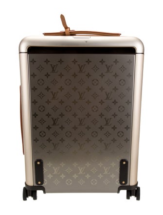Louis Vuitton Monogram Titanium Horizon 50