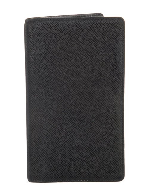 Louis Vuitton 2015 Taiga Leather Checkbook Holder