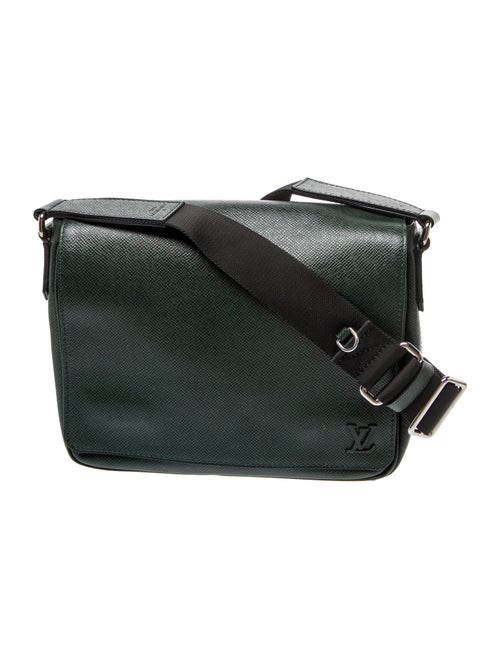 Louis Vuitton Taiga Leather Reporter PM