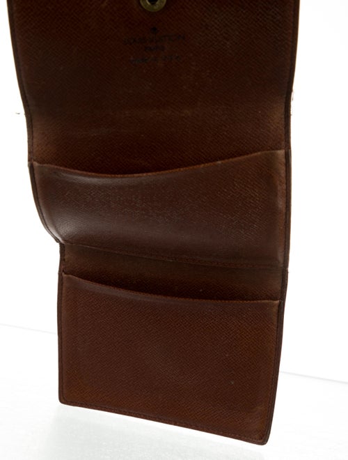 Louis Vuitton 1994 LV Monogram Elise Wallet